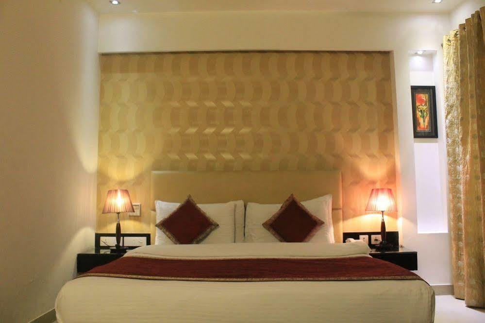 Hotel Omega Residency Neu-Delhi Exterior foto