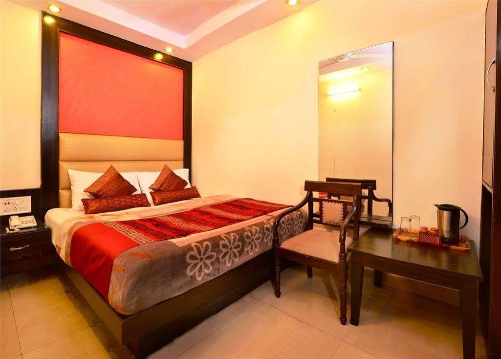 Hotel Omega Residency Neu-Delhi Exterior foto